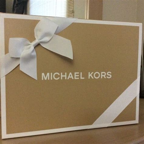 michael kors gift wrappers.